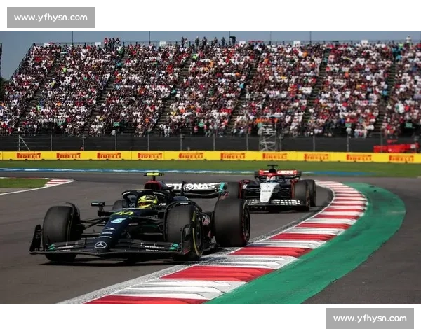 极速赛道争锋，F1大奖赛全球赛车激情盛宴全纪录